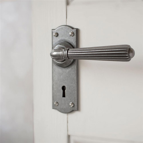 Bromley Handle, Nowton Keyhole Plate, Polished