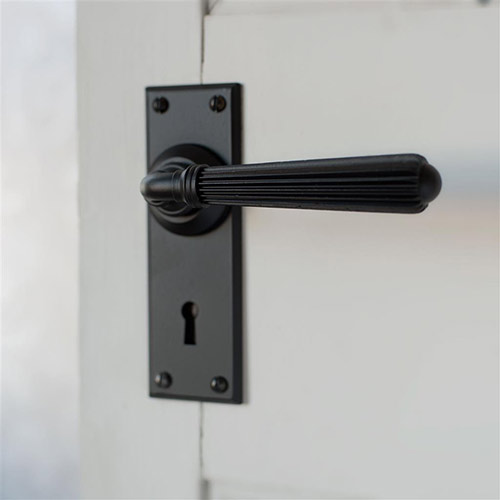 Bromley Handle, Ripley Keyhole Plate, Beeswax