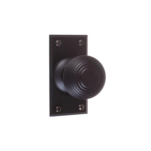 Reeded Door Knob, Ripley Short Plate, Matt Black