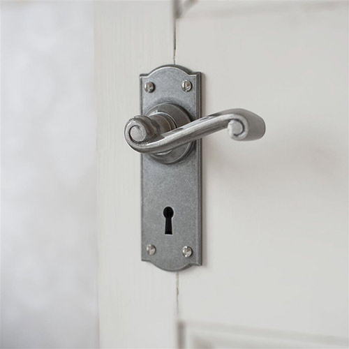 Regency Handle, Nowton Keyhole Plate, Polished