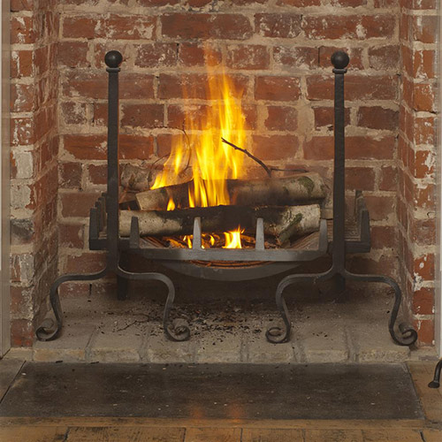 Large Grate with Peyton Fire Dogs in Matt Black