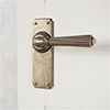 Bromley Handle, Ilkley Plain Plate, Antiqued Brass