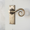 Curled Handle, Ripley Plain Plate, Antiqued Brass