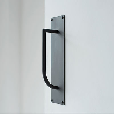 Finsbury Door Pull 