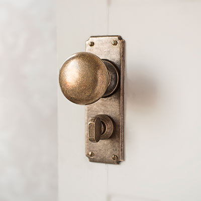 Holkham Door Knob, Ilkley Privacy Plate