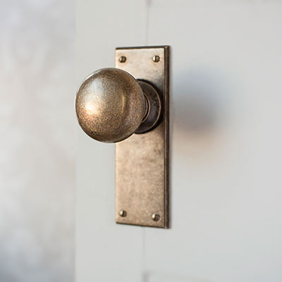 Holkham Door Knob, Ripley Plain Plate