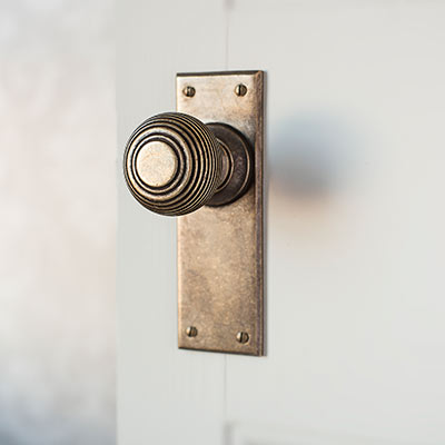 Reeded Door Knob, Bristol Plain Plate
