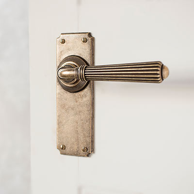Bromley Handle, Ilkley Plain Plate