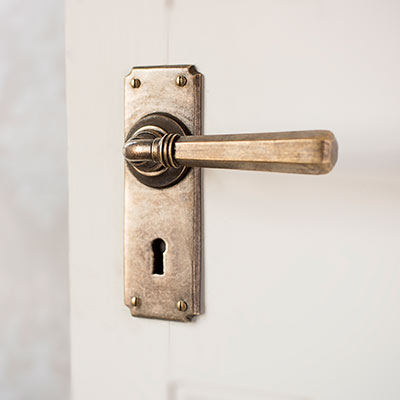 Chester Handle, Ilkley Keyhole Plate