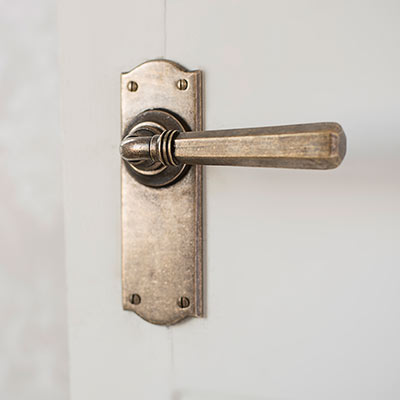 Chester Handle, Nowton Plain Plate