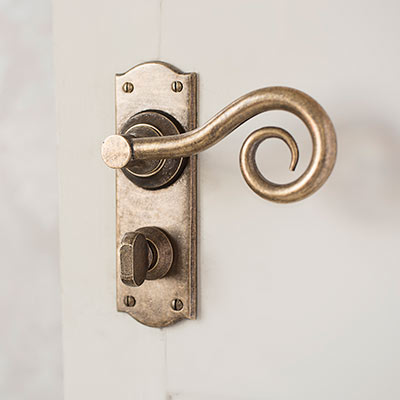 Curled Handle, Nowton Privacy Plate