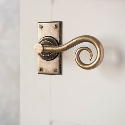 Curled Handle, Ripley Short Plate