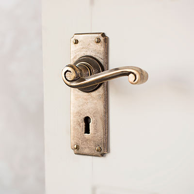 Regency Handle, Ilkley Keyhole Plate