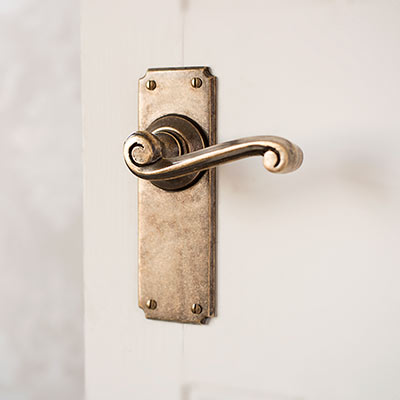 Regency Handle, Ilkley Plain Plate
