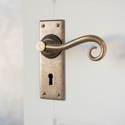 Scrolled Handle, Bristol Keyhole Plate