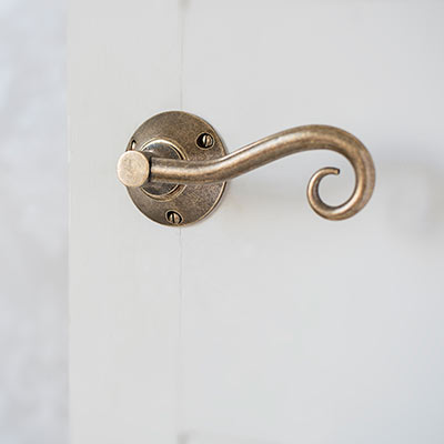 Scrolled Handle, Rowley Plate