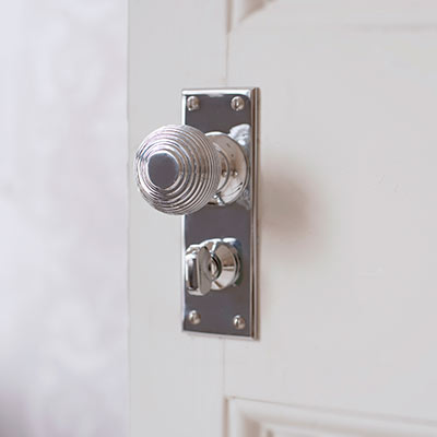 Reeded Door Knob, Bristol Privacy Plate