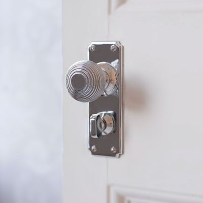 Reeded Door Knob, Ilkley Privacy Plate