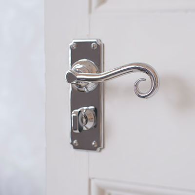 Scrolled Handle, Ilkley Privacy Plate