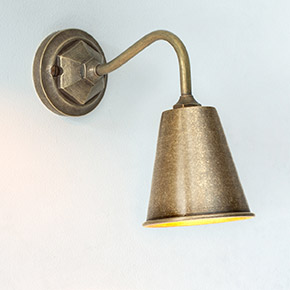 Holt Wall Light 
