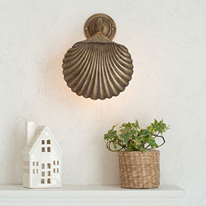 Scallop Wall Light 