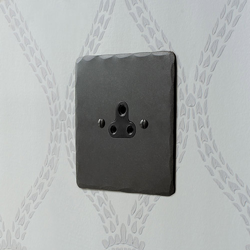 2amp Round Pin Socket Hammered Plate