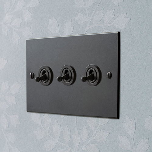 3 Gang Black Dolly Black Bevelled Plate