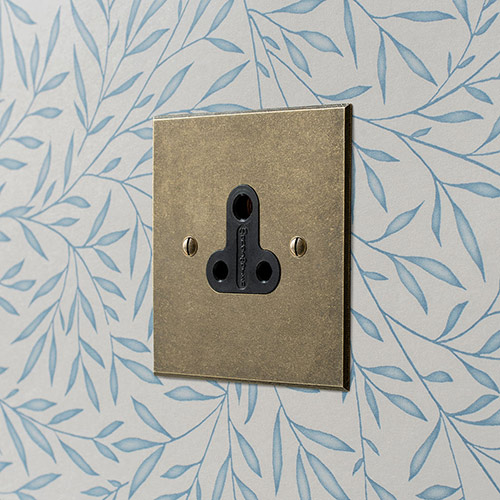 5amp Round Pin Socket Bevelled Plate