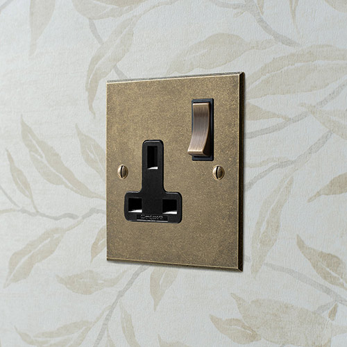 1 Gang Plug Socket Brass Switch Bevelled