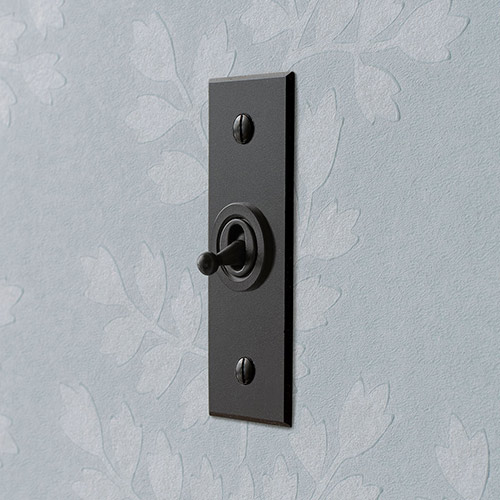 1 Gang Black Dolly Architrave Black Bevelled