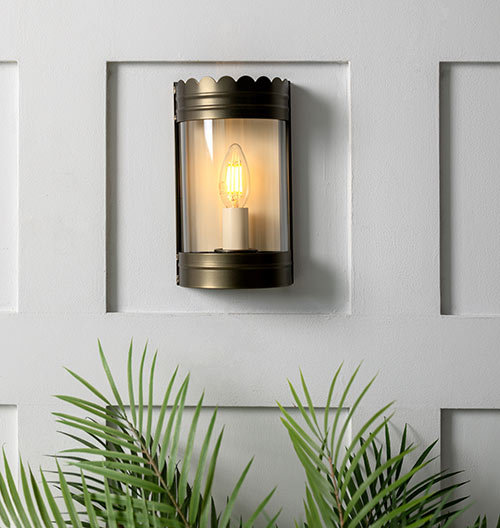 Inverlochy Wall Light in bronze metallic