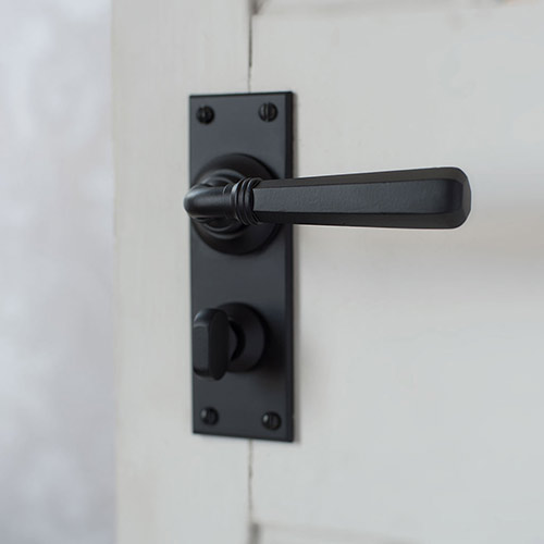 Chester Lever Handle with Bristol privacy plate