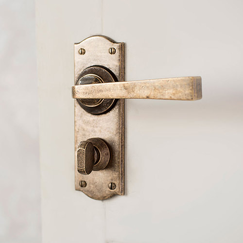 Manson handle privacy plate