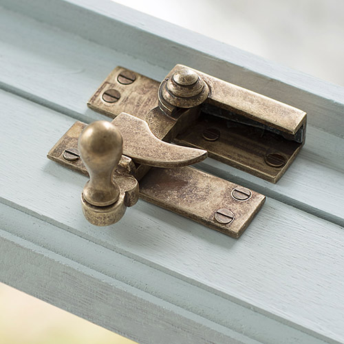 Quadrant Fastener