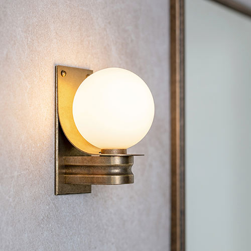 Hundon Wall Light