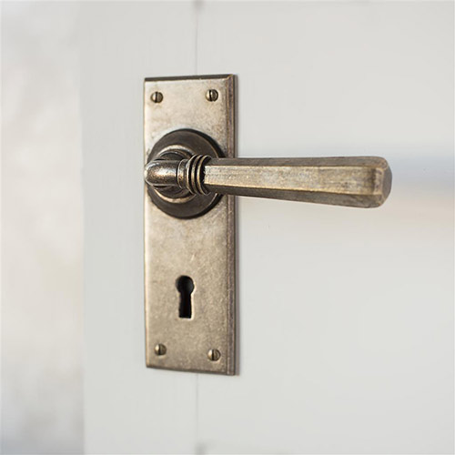 Chester Lever Handle with keyhole plate