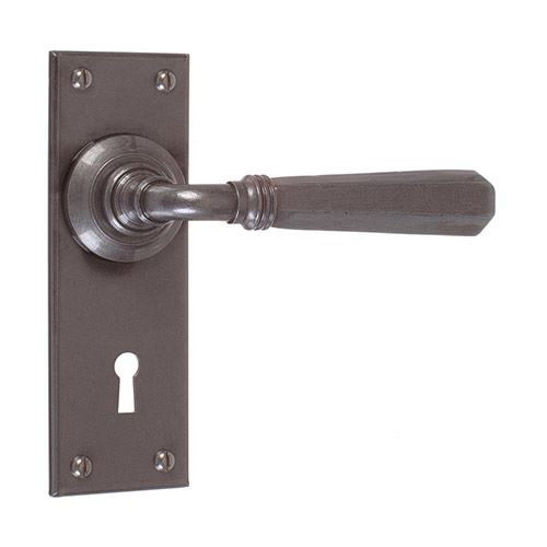 Chester Handle, Bristol Keyhole Plate, Polished