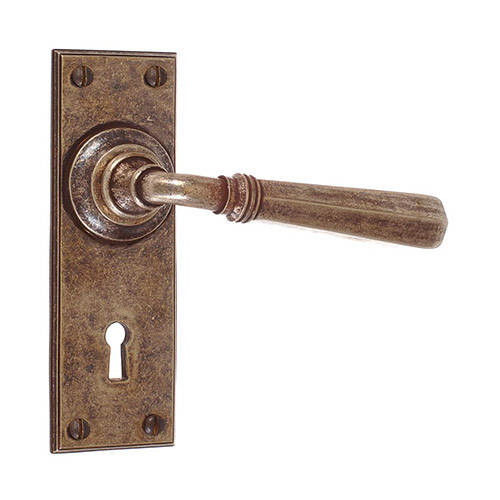 Chester Handle, Ripley Keyhole Plate, Antiqued Brass