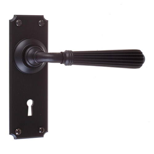 Bromley Handle, Ilkley Keyhole Plate, Matt Black