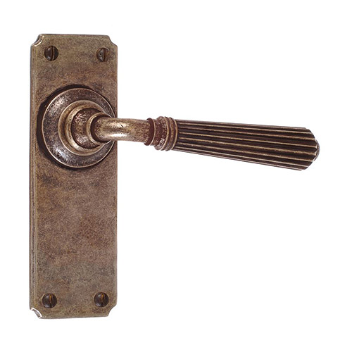 Bromley Handle, Ilkley Plain Plate, Antiqued Brass
