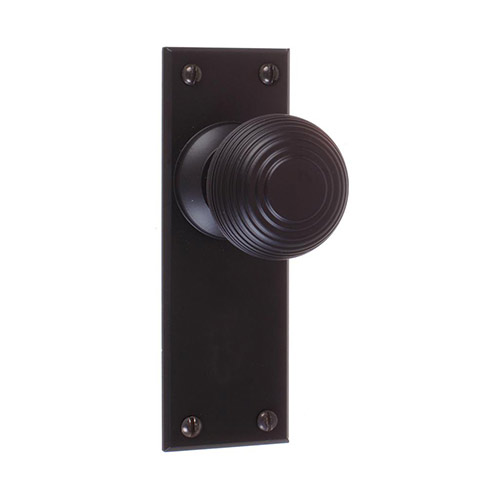 Reeded Door Knob, Bristol Plain Plate, Matt Black