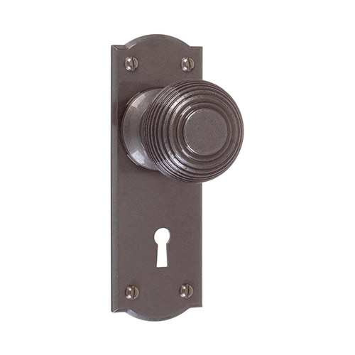 Reeded Door Knob, Nowton Keyhole Plate, Polished