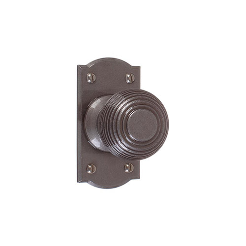 Reeded Door Knob, Nowton Short Plate, Polished