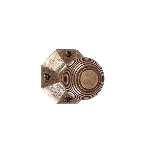 Reeded Door Knob, Shaftesbury Plate, Antiqued Brass