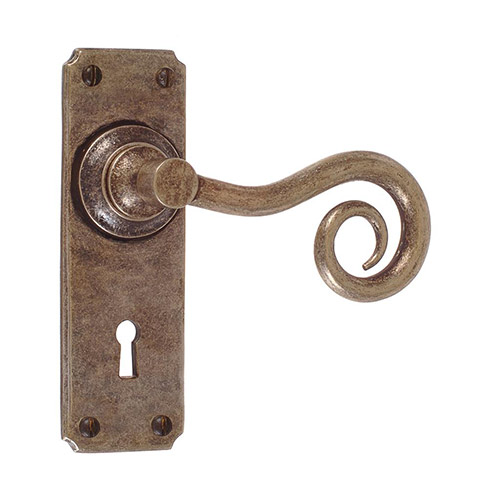 Curled Handle, Ilkley Keyhole Plate, Antiqued Brass