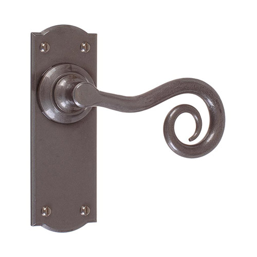 Curled Handle, Nowton Plain Plate, Polished