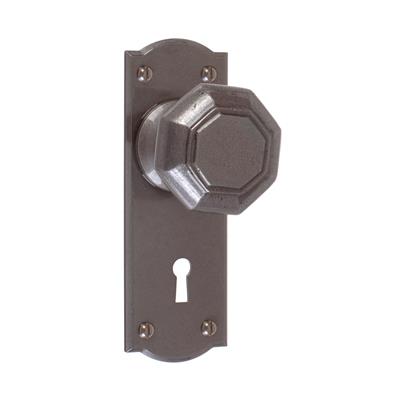 Shaftesbury Knob, Nowton Keyhole Plate, Polished