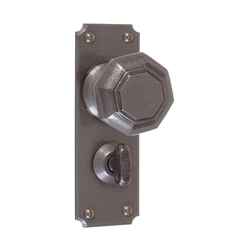 Shaftesbury Knob, Ilkley Privacy Plate, Polished