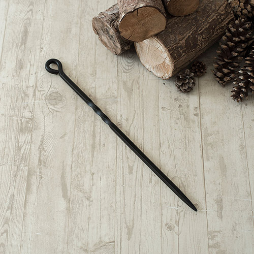 Suffolk Poker in Matt Black