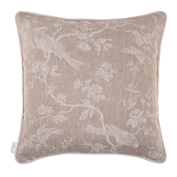 45cm Contrast Piped Cushion Cover in White Isabelle